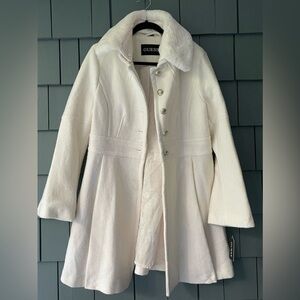 NEW WITH TAGS Guess Pea C0at